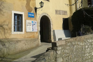 Stubica, Istočna gradska vrata